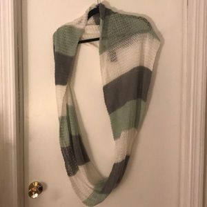 New with tags infinity scarf